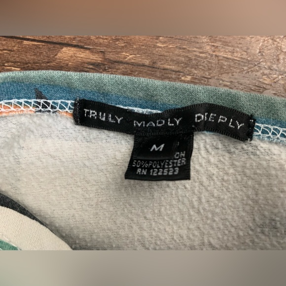 Southwestern long sleeve with pockets - Picture 3 of 3